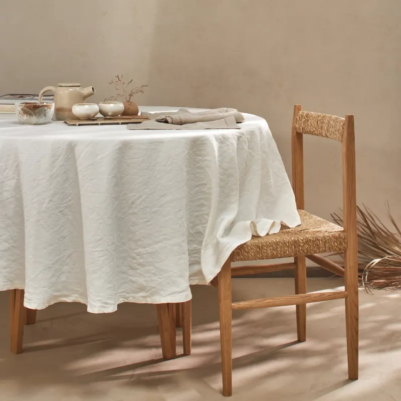 Nappe ronde en lin lavé ajouré ivoire